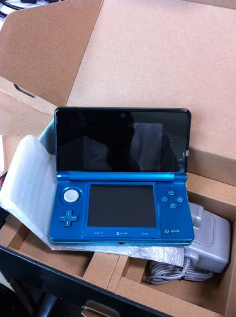 3ds_unboxing-6.jpg